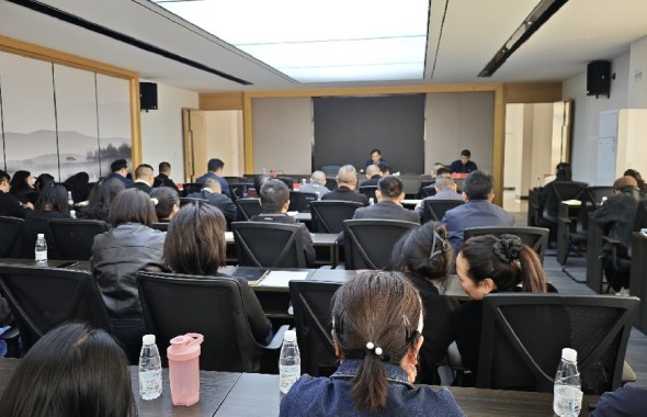 強化廉政建設(shè) 筑牢思想防線丨市信恒城投公司召開2025年全面從嚴(yán)治黨暨黨風(fēng)廉政建設(shè)工作會議